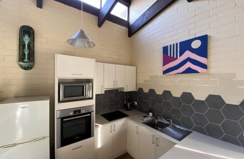 Jindabyne House | Jindang House - Spacious Three-Bedroom Townhouse