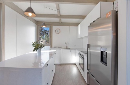 East Jindabyne House | Jindy Haus 1 of 76 Kunama Drive