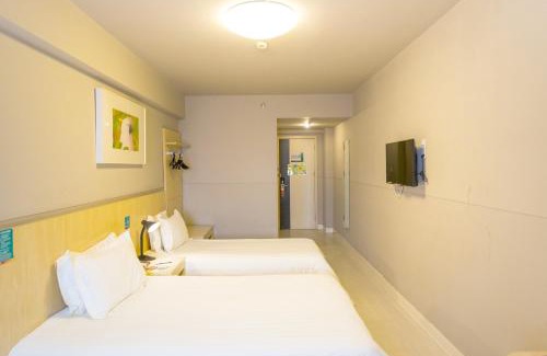 Shanhaiguan Hotel | Jinjiang Inn Qinhuangdao Shanhaiguan Railway Station Laolongtou Road Hotel