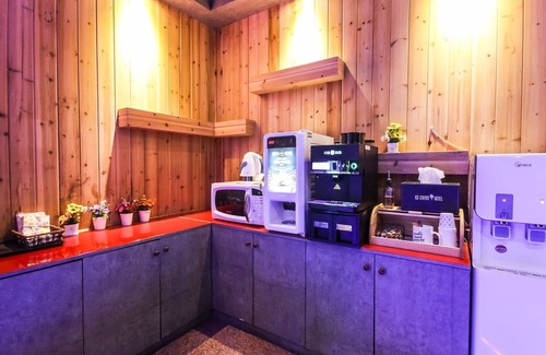 Chinju Hotel | Jinju Ice Cream