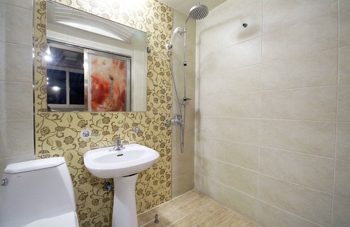 Jinju Hotel | Jinju MT