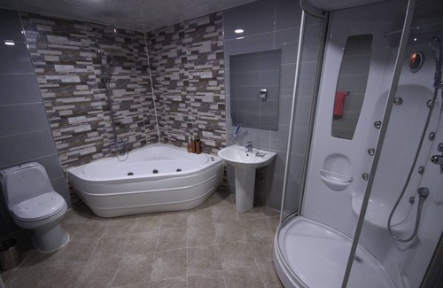 Chinju Hotel | Jinju Versace