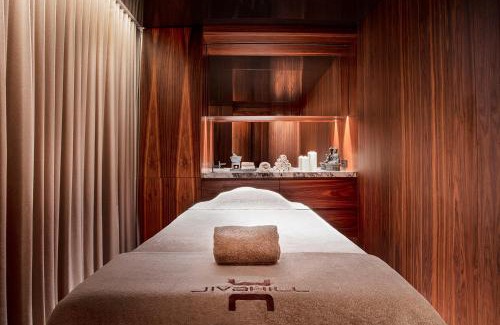 Crozet Hotel | Jiva Hill Resort - Genève