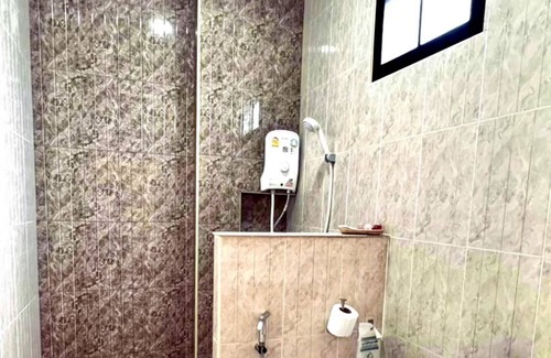 Phunphin Hotel | JJ HOME RESORT