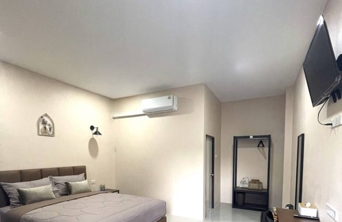 Phunphin Hotel | JJ HOME RESORT