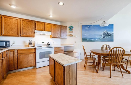 Birch Bay Condo | JL 1107: Sunsets at their Finest in this Lovely 2 bedroom, Water view!