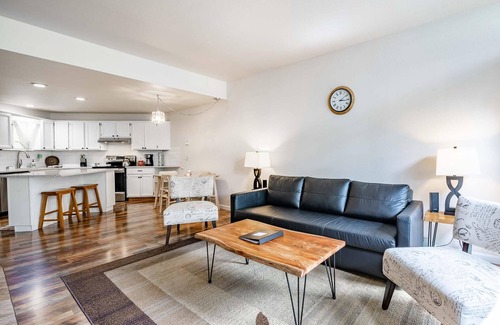 Birch Bay Condo | JL607 Hot tub, indoor pool, pet friendly, beach access, amazing sunsets