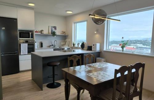Heimar House | JM cozy room with a view