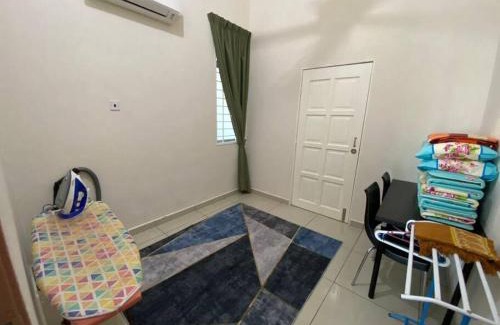 Jenjarom House | jm homestay semi d deluxe
