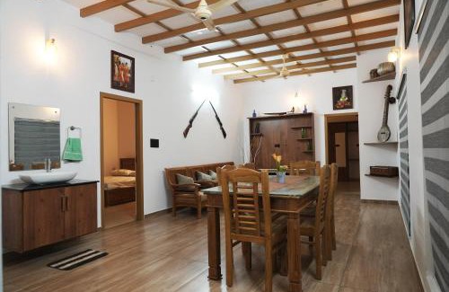 Champakulam Bed & Breakfast | JMJ Riverview Homestay