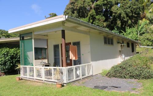 Matavera House | JO's Farmstay-charming holiday farm close to famous Muri Beach