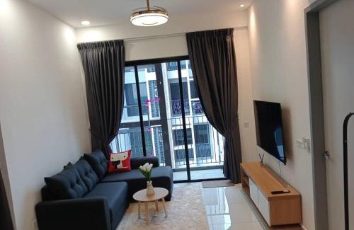 Bukit Indah Apartment | Joan's Hideout Sky Trees Serviced Apartment 4 pax JB Aeon Bukit Indah