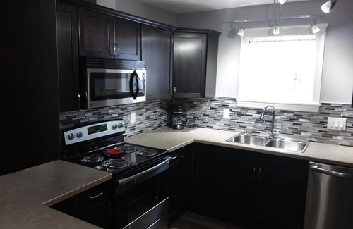 Mayerthorpe Apartment | Joanne's Cozy Hideaway