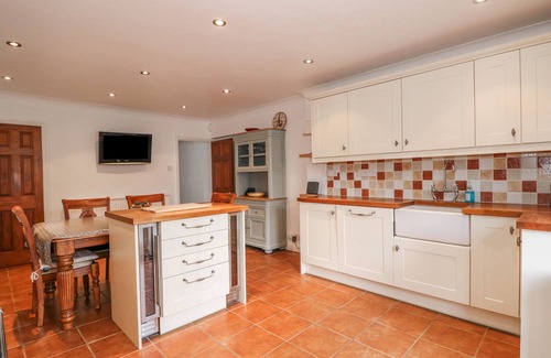 Snettisham Cottage | JOB'S COTTAGE, pet friendly, character holiday cottage in Snettisham
