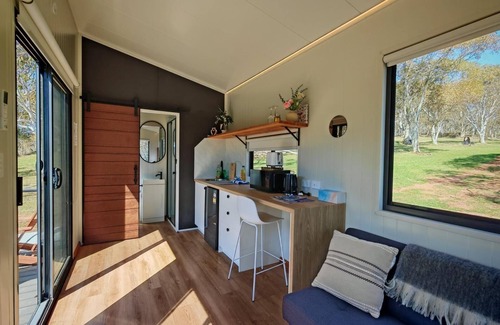 Braemar Bay House | Joey @ Braemar Bay Holiday Park