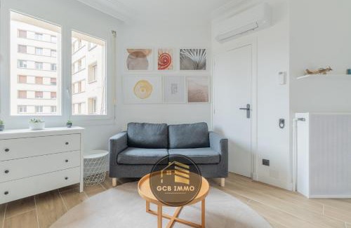 Quartier Exposition-Bajatiere Apartment | Joffre T2 centre ville - Climatisation - TV 120cm