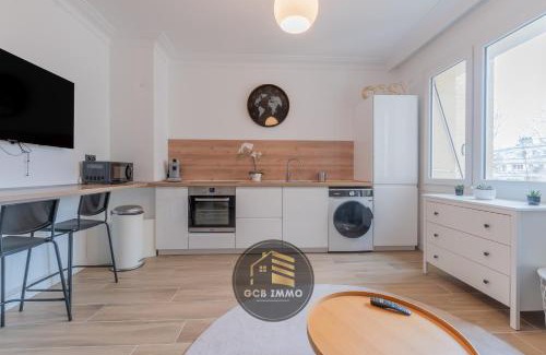 Quartier Exposition-Bajatiere Apartment | Joffre T2 centre ville - Climatisation - TV 120cm