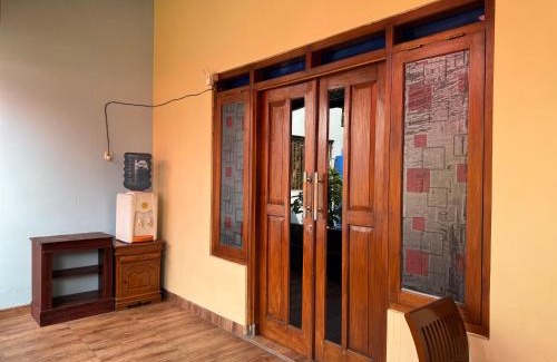 Central Yogyakarta House | Jogja Classic Homestay Syariah