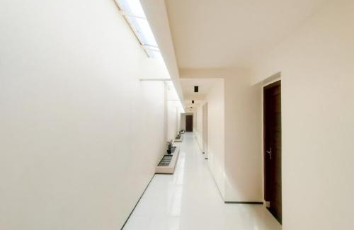 Gedongkiwo Hotel | Joglo Bale Witana RedPartner