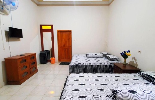 Borobudur House | JOGLO DHEPIS HOMESTAY & RESTO