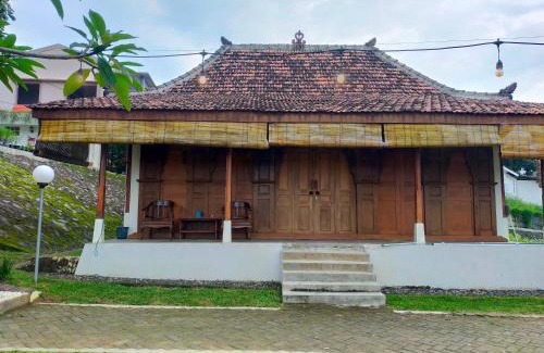 Semarang Hotel | Joglo Kumpul Resort