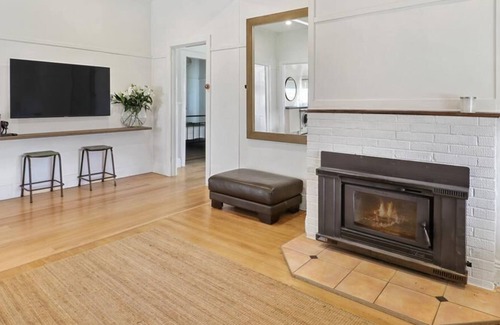 Mansfield House | Johanna Cottage