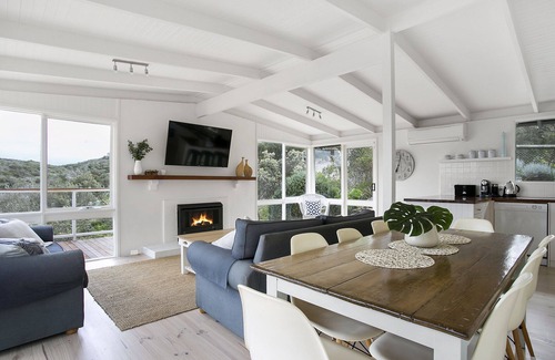 Sorrento House | JOHN BERTRAM HEATED INFINITY POOL & KIDS HOLIDAY RETREAT, SORRENTO