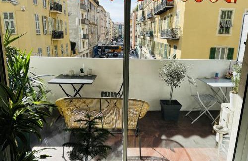 Quartier du Port House | John Homestay Room in Nice
