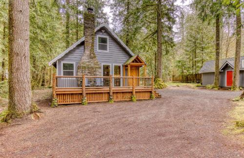 Rhododendron House | John Lake Lodge