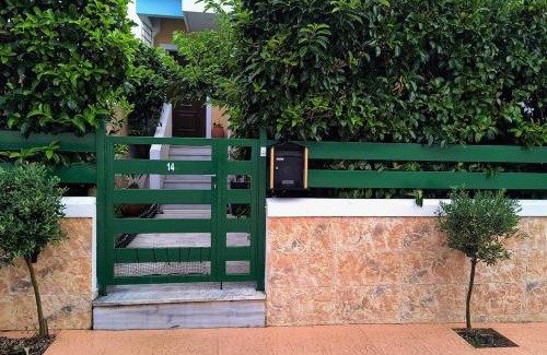 Saronikos House | John & Mary's House Kalivia Near Sea & Athens Airport