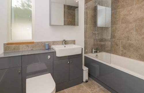 Monmouth Cottage | JOHN'S LOOKOUT, family friendly, with a garden in Monmouth
