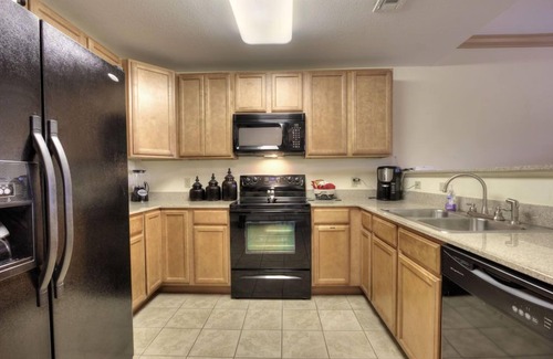 Pigeon Forge Condo | John's Mtn Blessing w/2 Pools, Hot tub, Arcade Games 7 BR & 6 BA. Sleeps 20+