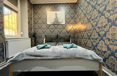 Debrecen Apartment | JohnGold Buddha Room