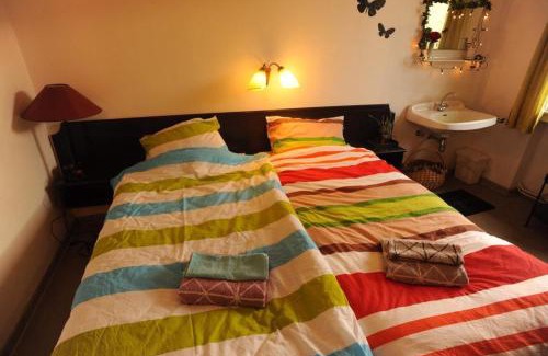 Auteal Bed & Breakfast | Johnny and Jones