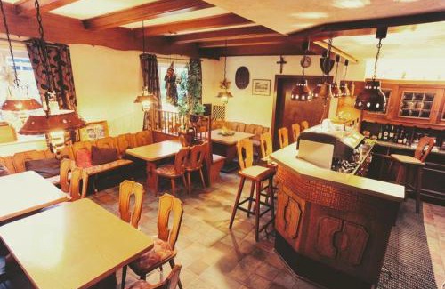 Auteal Bed & Breakfast | Johnny and Jones