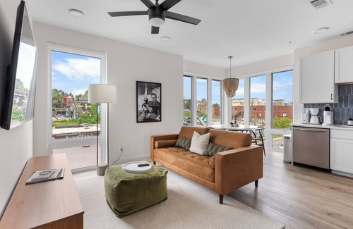 East Nashville Condo | Johnny & June at the Jolene