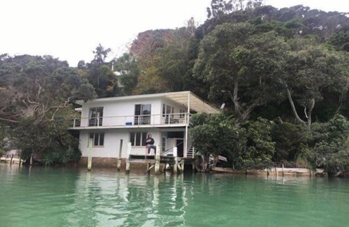 Kawau Island House | Joie de Vivre. Stunning and unique.