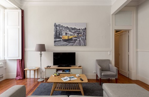 Santa Maria Maior House | JOIVY Astonishing 4BR home in Baixa, 5mins to Santa Justa Lift