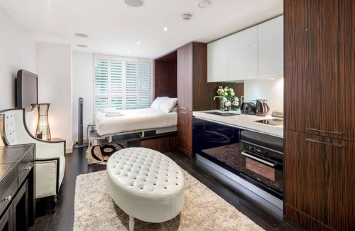 Churchill Apartment | JOIVY Luxury Studio in the Heart of London