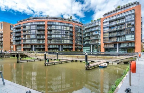 Churchill Apartment | JOIVY Luxury Studio in the Heart of London