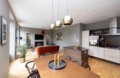 New Town Apartment | JOIVY Stylish Flat in New Town