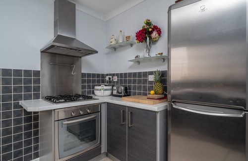 North Kensington Apartment | JOIVY Vibrant 1-bed flat near Portobello Market
