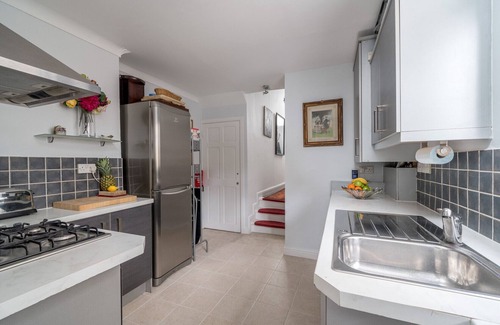 North Kensington Apartment | JOIVY Vibrant 1-bed flat near Portobello Market