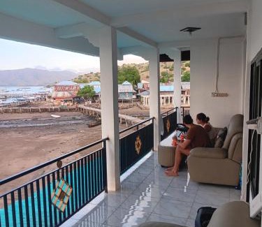 Komodo House | Jojo Komodo Homestay