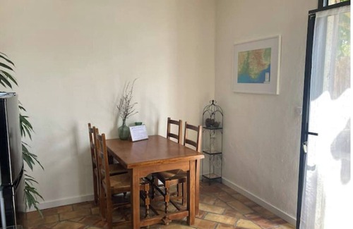 Saint-Andiol Apartment | Joli Appart Avec Terrasse Sous les Platanes