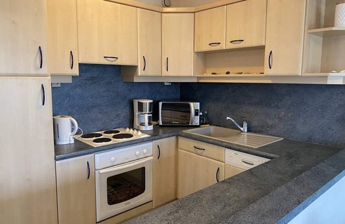 Saint-Cast-le-Guildo Apartment | Joli Appartement à la Décoration Soignée à 50m de la Plage de Pen Guen