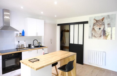 Err Apartment | Joli appartement 95 M2
