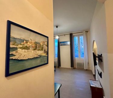 Les Chartreux Apartment | Joli Appartement aux Chartreux - Calme & lumineux