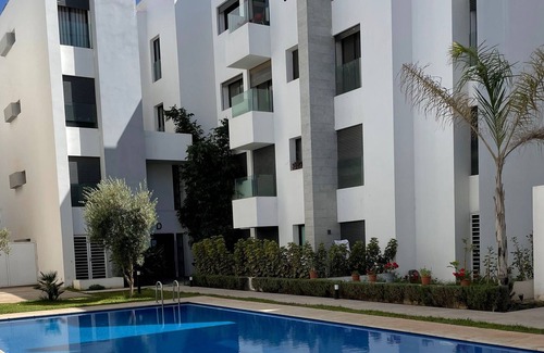 Harhoura Apartment | Joli Appartement Dans Résidence Sécurisé à Proximité des Plages