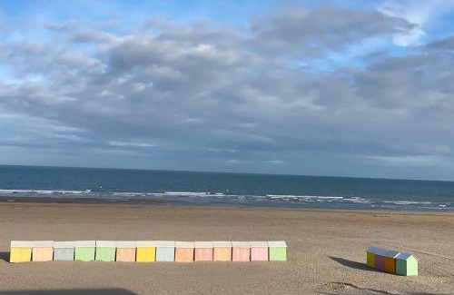 Berck-sur-Mer Apartment | Joli appartement Face Mer et Plage, Grande Terrasse panoramique, Berck Plage, à 15km du Touquet